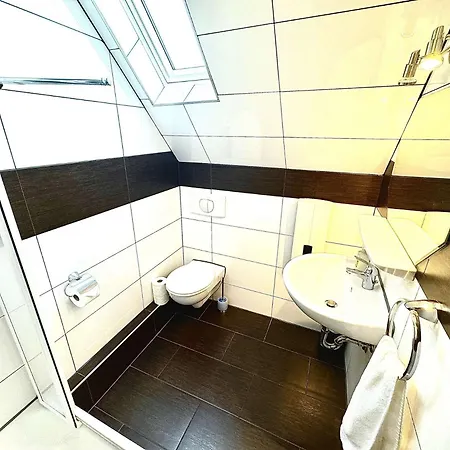 Primetime Mit Kueche Und Wlan * Essen