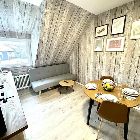 Primetime Mit Kueche Und Wlan Apartament